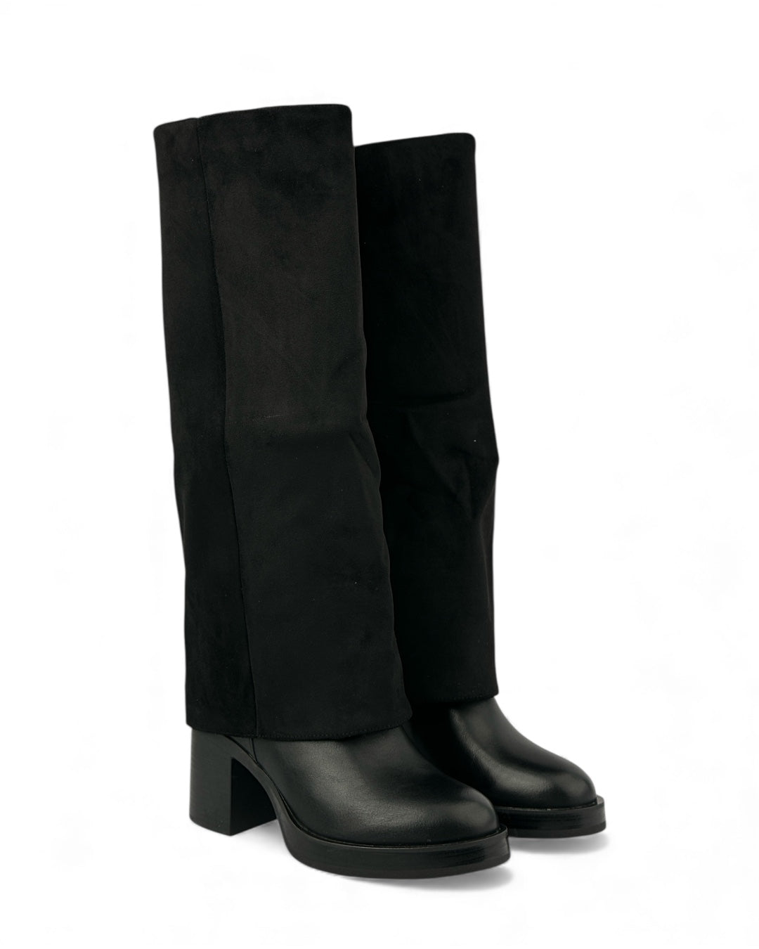 حذاء من الجلد والجلد المدبوغ بكعب عريض