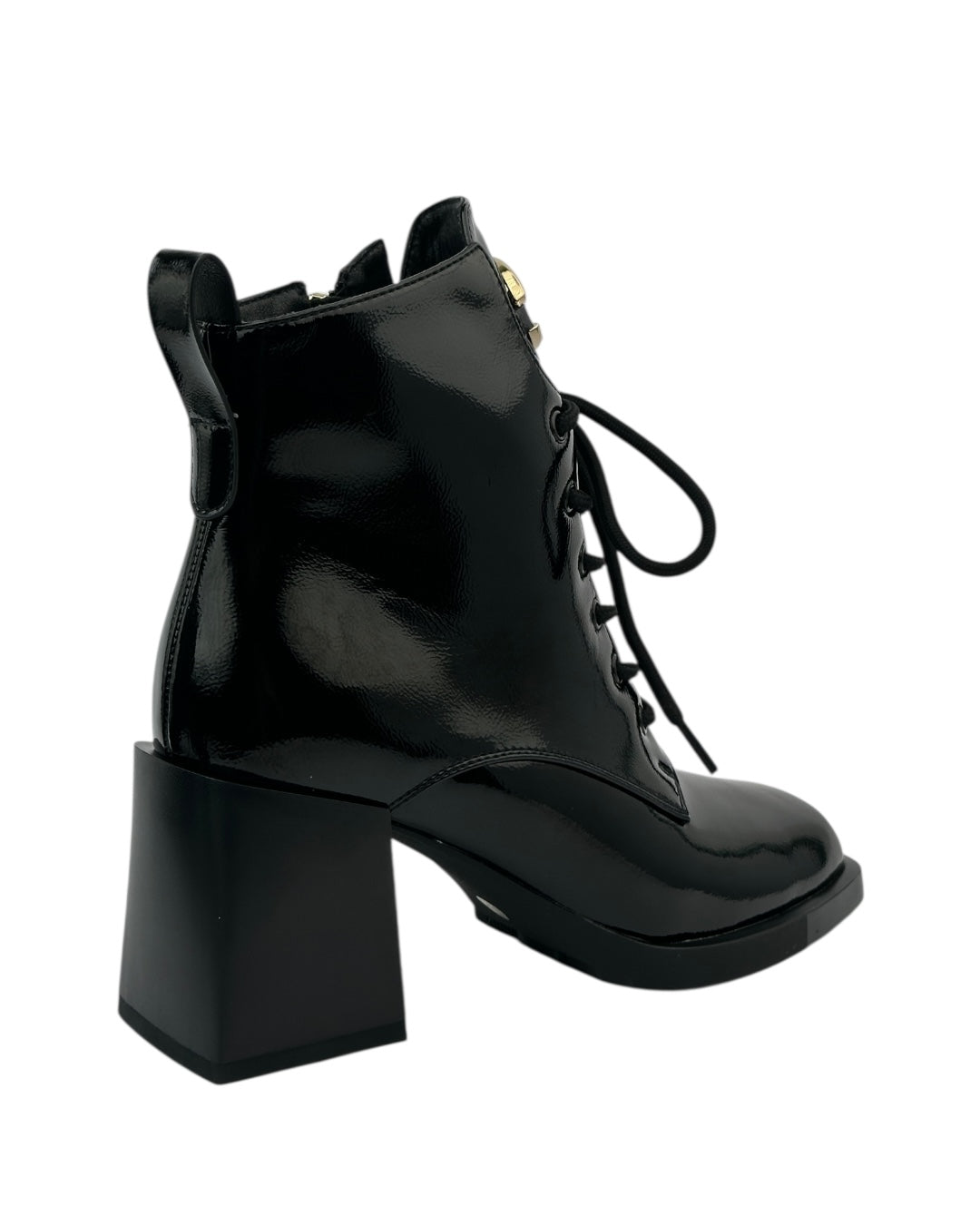 حذاء جلدي برباط ومقدمة مربعة