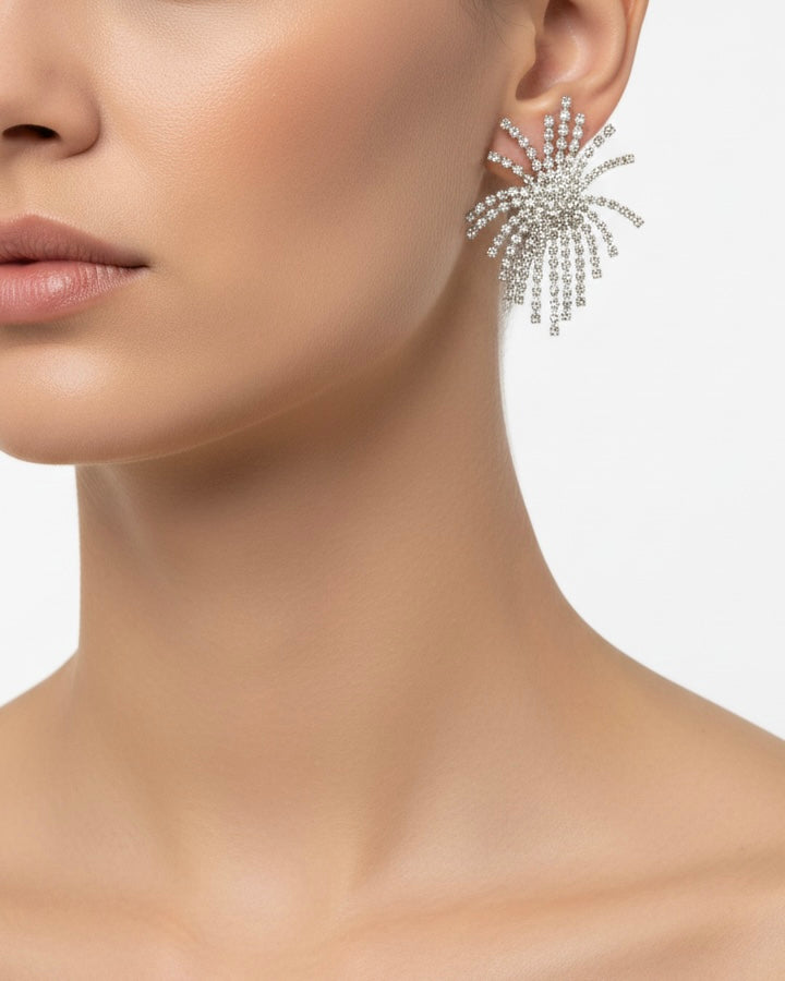 أقراط مرصعة بالزركون