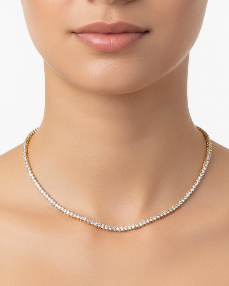 قلادة من حجر الزركون