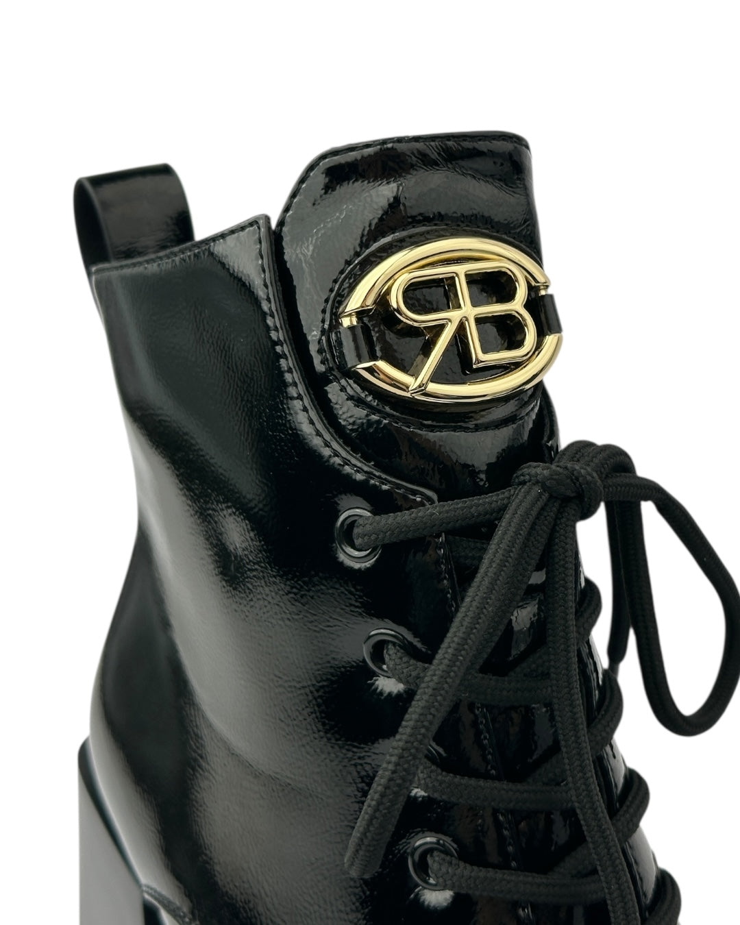 حذاء جلدي برباط ومقدمة مربعة