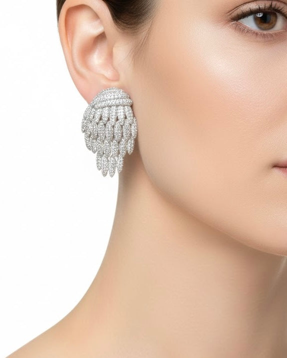 أقراط مرصعة بالزركون