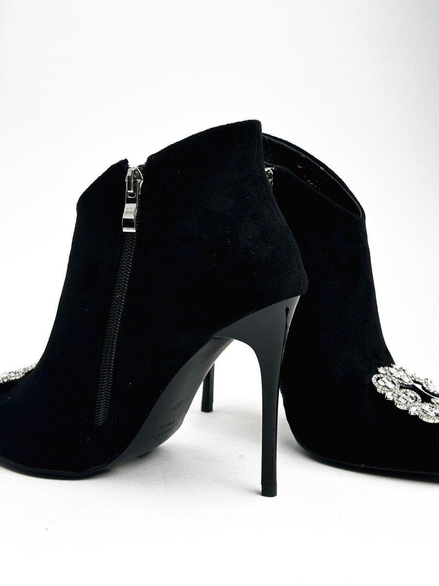 جزمة قصيرة من جلد الغزال