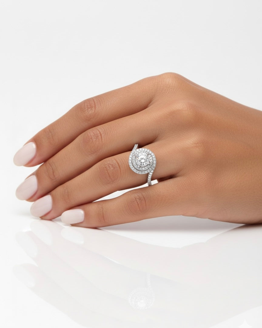 خاتم مرصع بحجر كريستالي