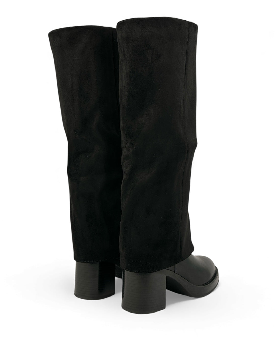 حذاء من الجلد والجلد المدبوغ بكعب عريض