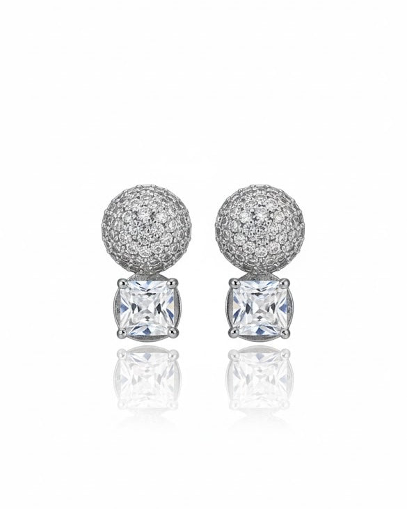 أقراط مرصعة بالزركون