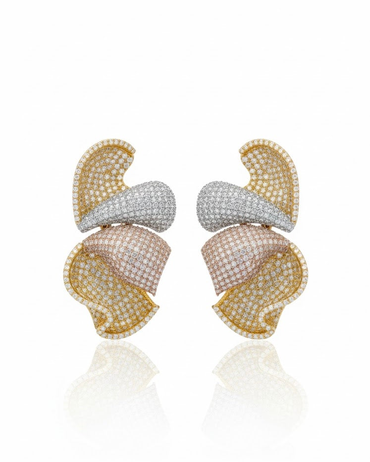 أقراط مرصعة بالزركون