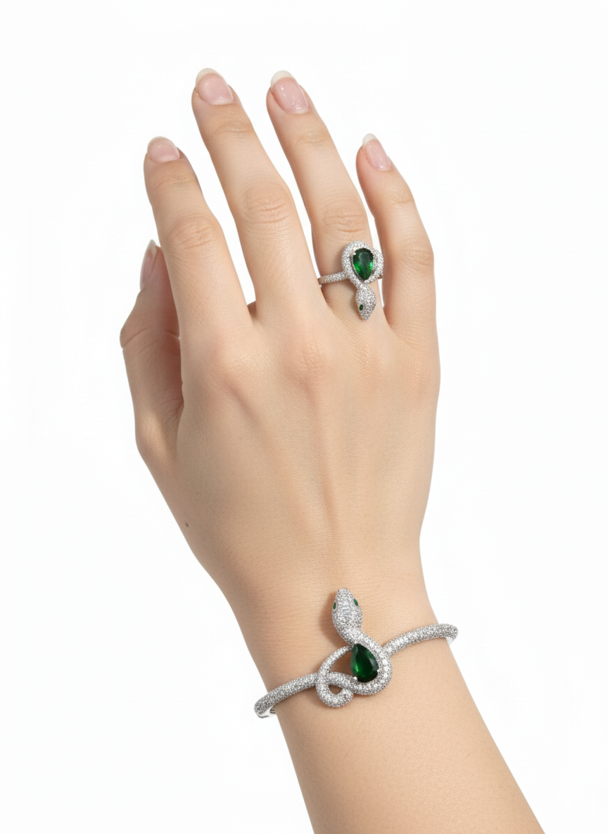 طقم مرصع بالزركون