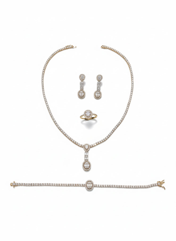 طقم مرصع بأحجار الزركون