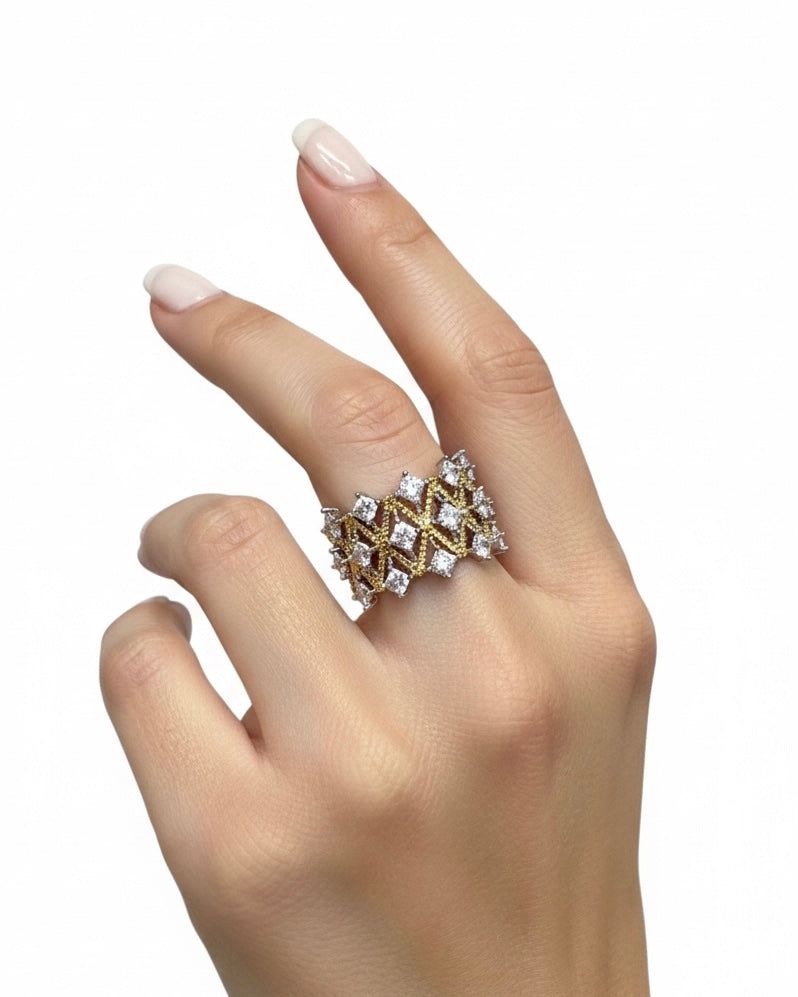 خاتم مرصع بأحجار الزركون