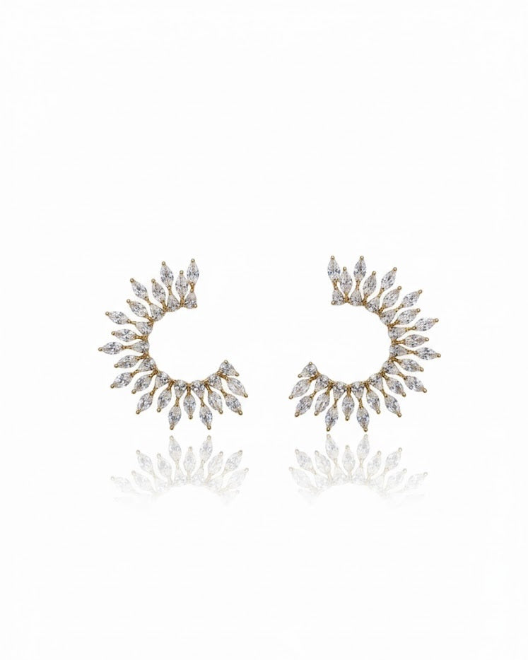 أقراط مرصعة بالزركون