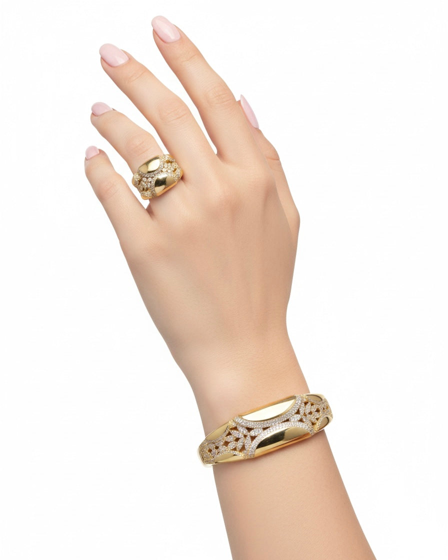 طقم مرصع بالزركون