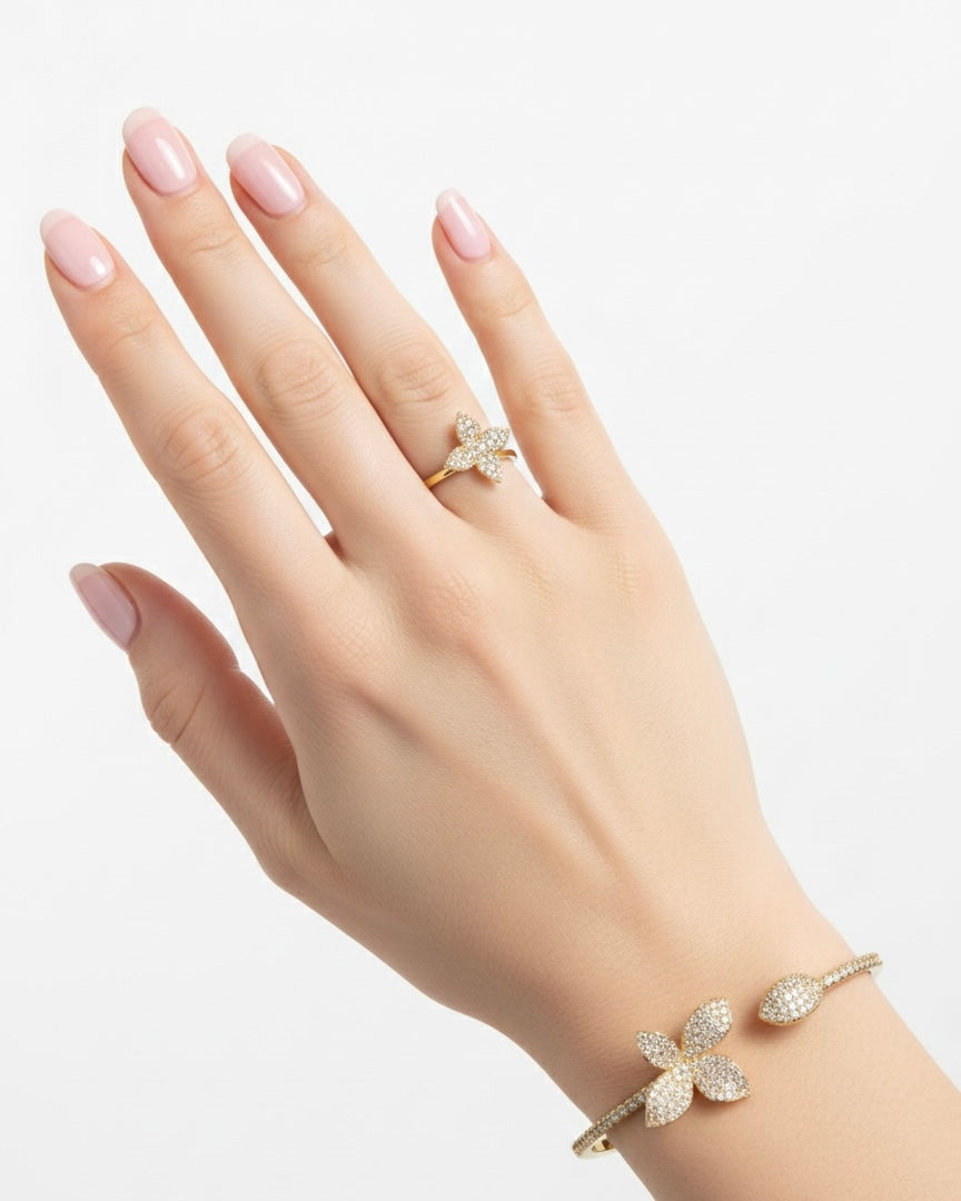 طقم مرصع بالزركون