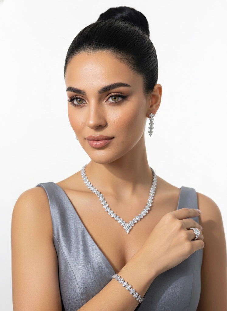 طقم مرصع بأحجار الزركون