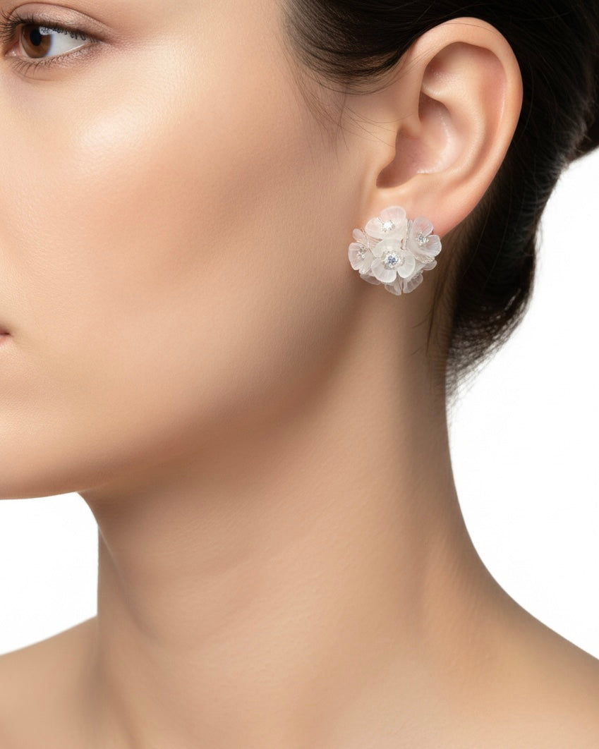 أقراط على شكل وردة