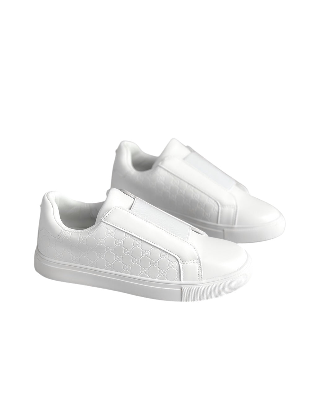 حذاء رياضي من الجلد اللامع