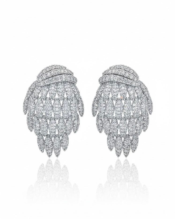 أقراط مرصعة بالزركون