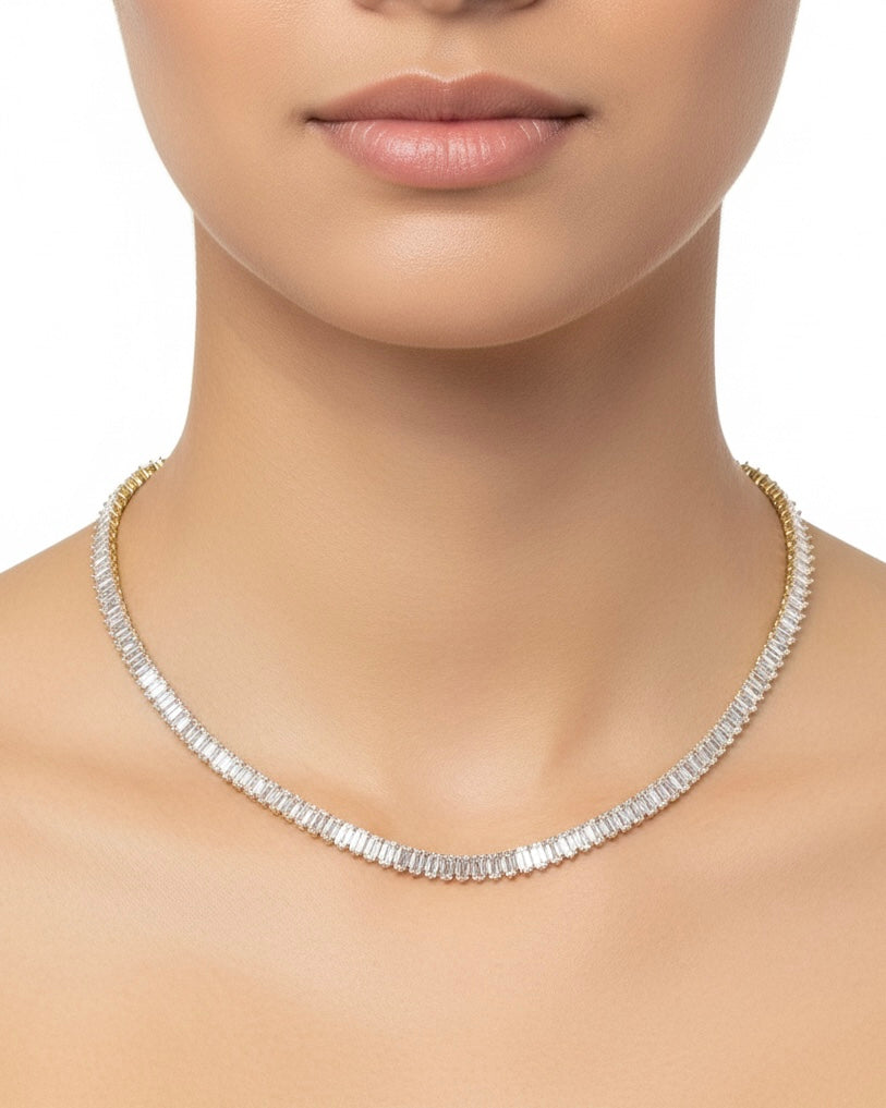 قلادة تنس مرصعة بأحجار الزركون