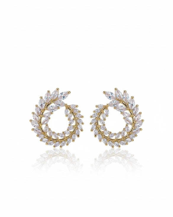 أقراط مرصعة بالزركون