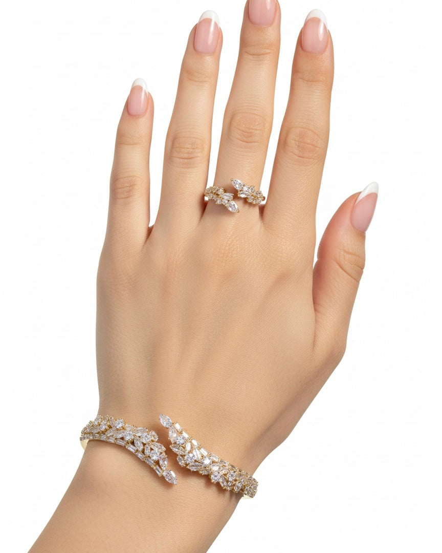 طقم مرصع بالزركون