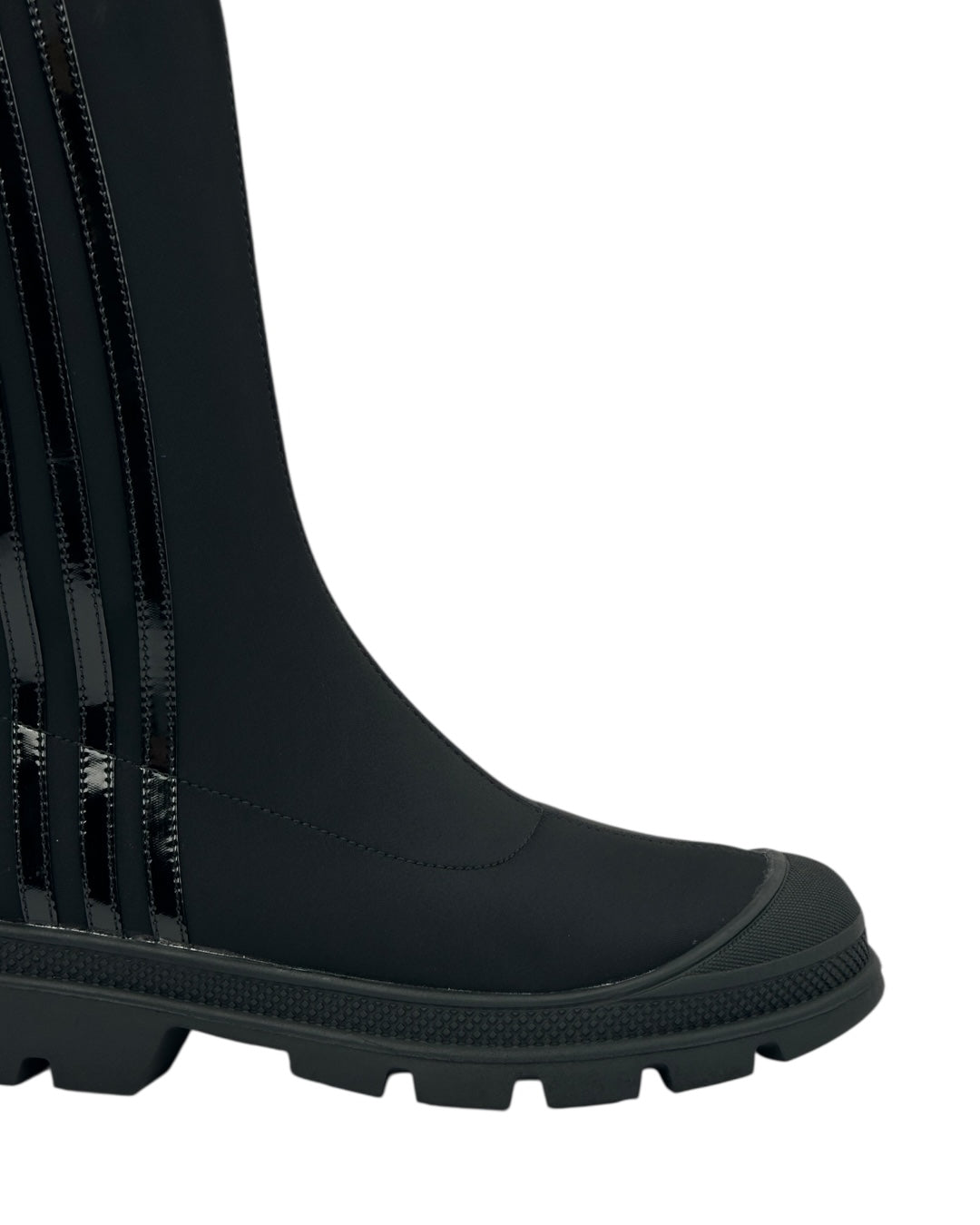 حذاء طويل من قماش مطاطي بنعل سميك