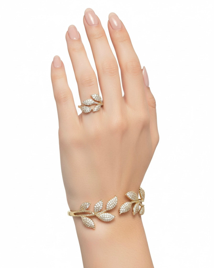 طقم مرصع بالزركون