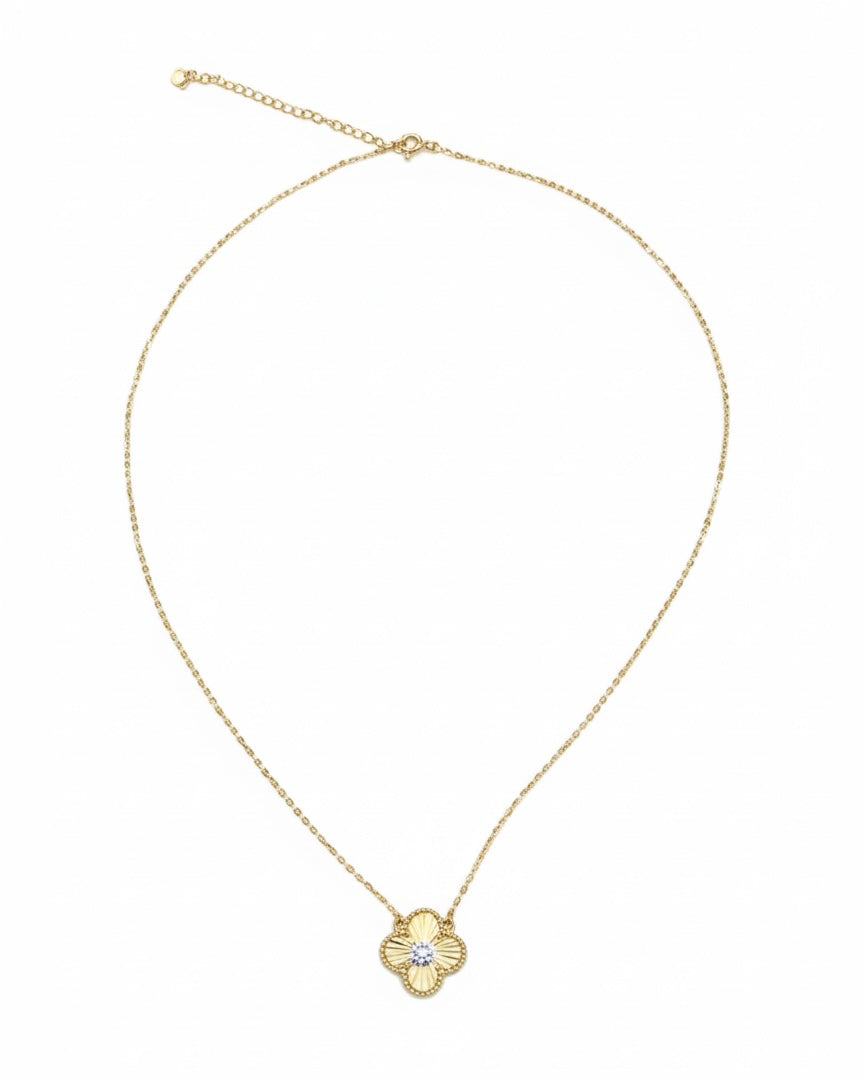 قلادة على طراز فان كليف