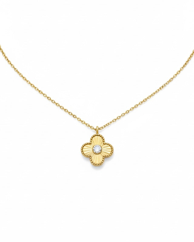 قلادة على طراز فان كليف