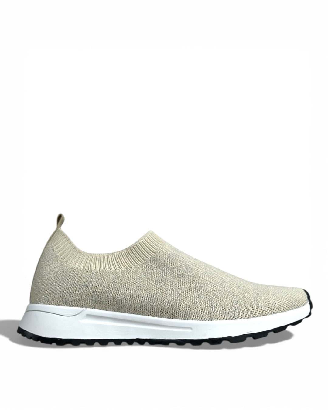 أحذية عملية من القماش الطبي