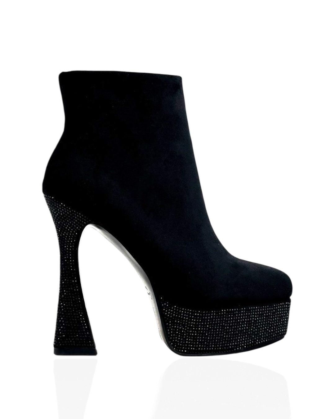 حذاء قصير من الجلد المدبوغ الأسود