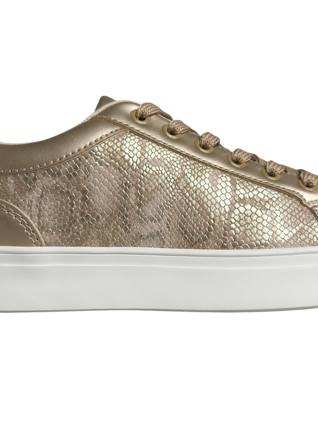 حذاء رياضي من الجلد بنقشة جلد الثعبان