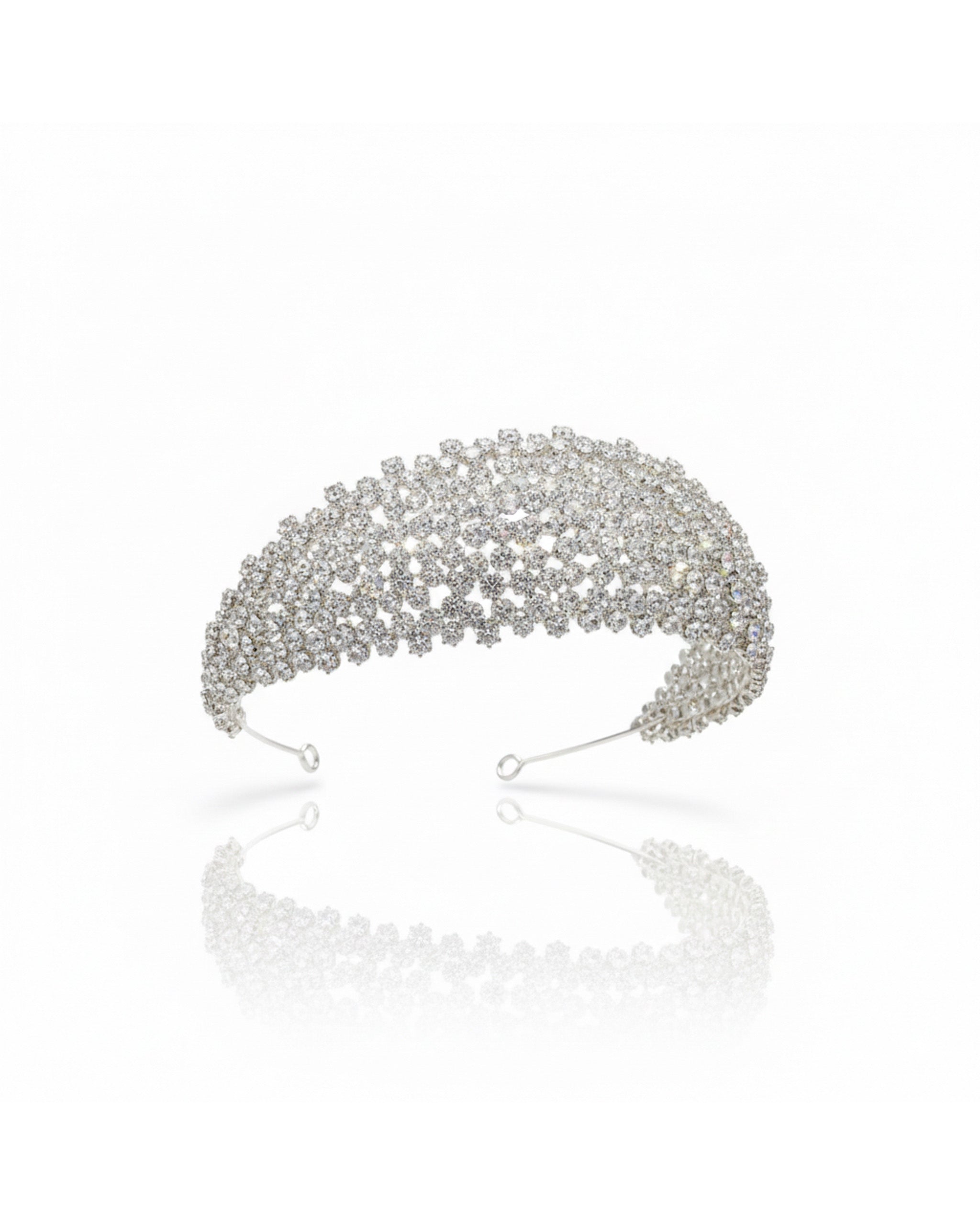 غطاء رأس مرصع بأحجار الزركون