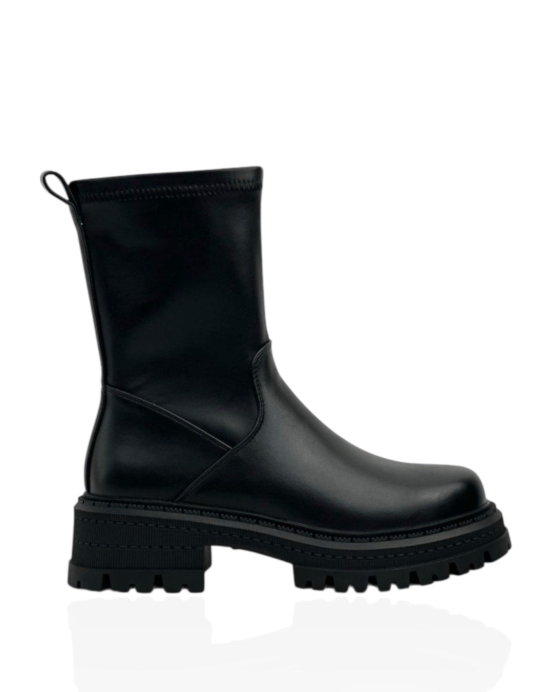 أحذية جلدية متوسطة الطول