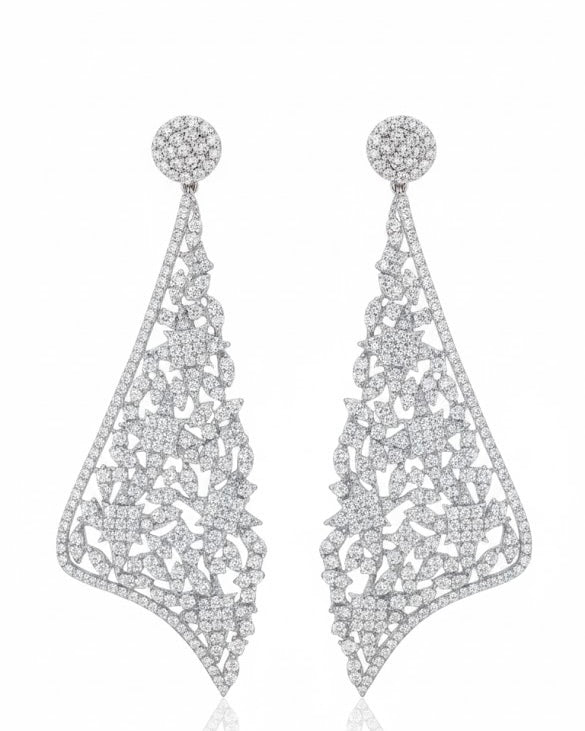 أقراط مرصعة بالزركون