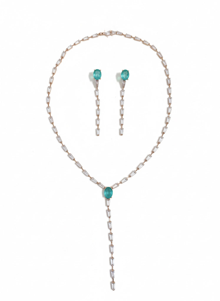 مرصع بأحجار الزركون الفضية