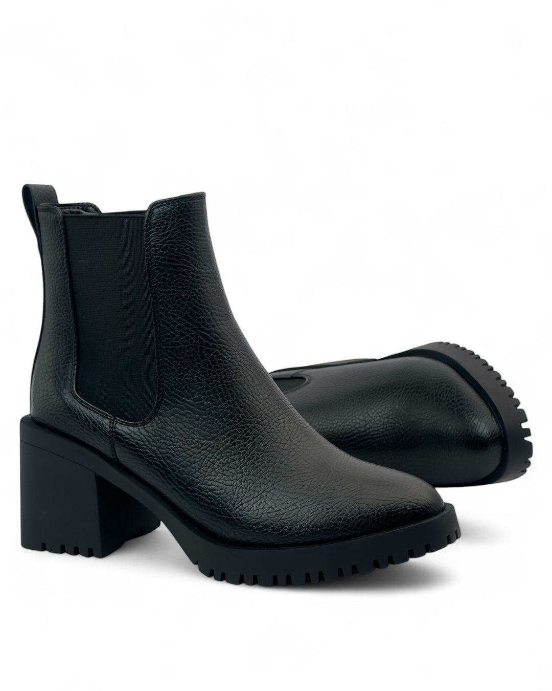 حذاء تشيلسي جلدي بنعل سميك