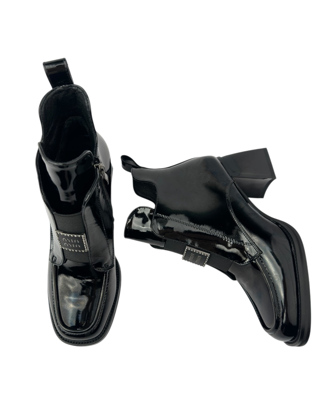 حذاء بكعب عريض وسحاب جانبي