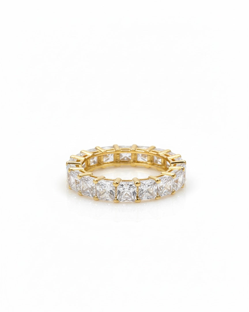 خاتم مرصع بأحجار الزركون