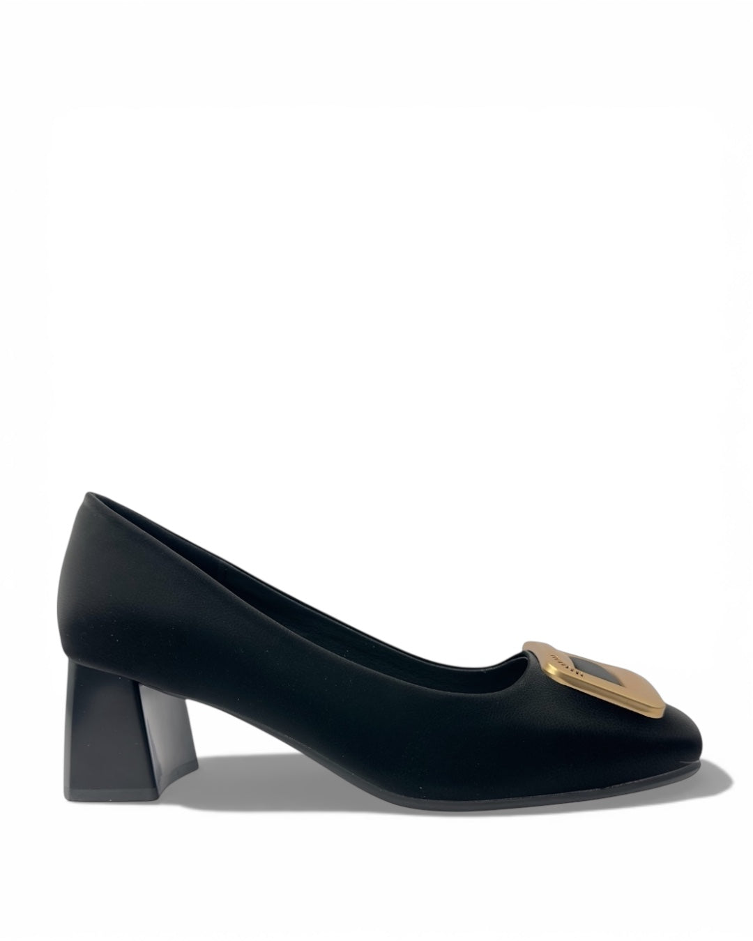 كتاب كلاسيك بكعب عريض ذو طابع عريض