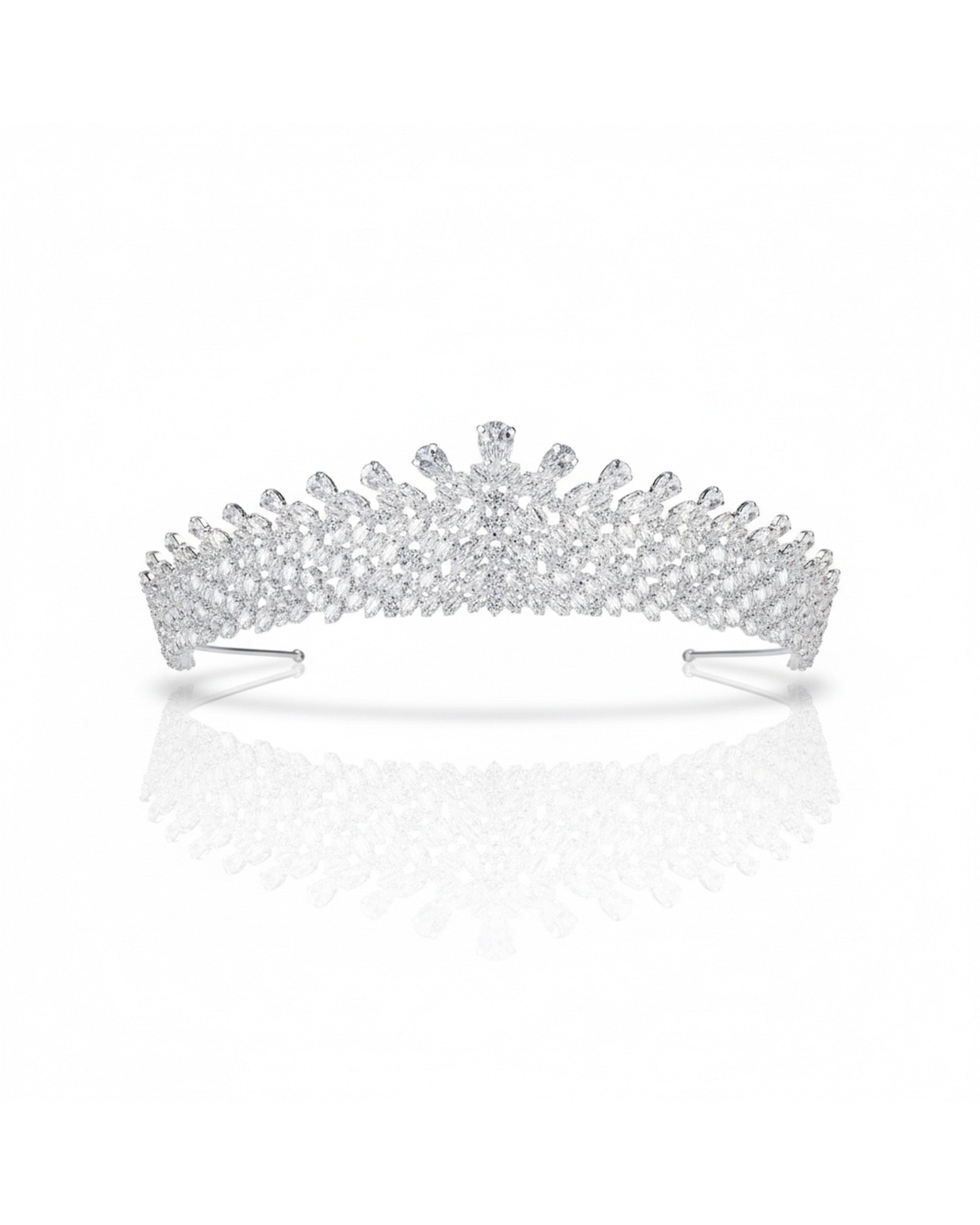 تاج مرصع بالزركون الفضي