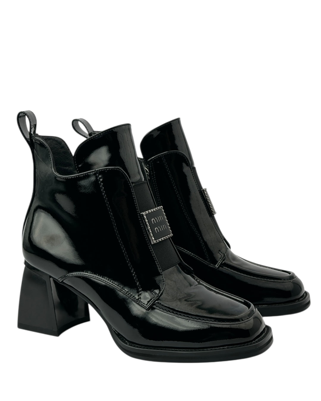 حذاء بكعب عريض وسحاب جانبي