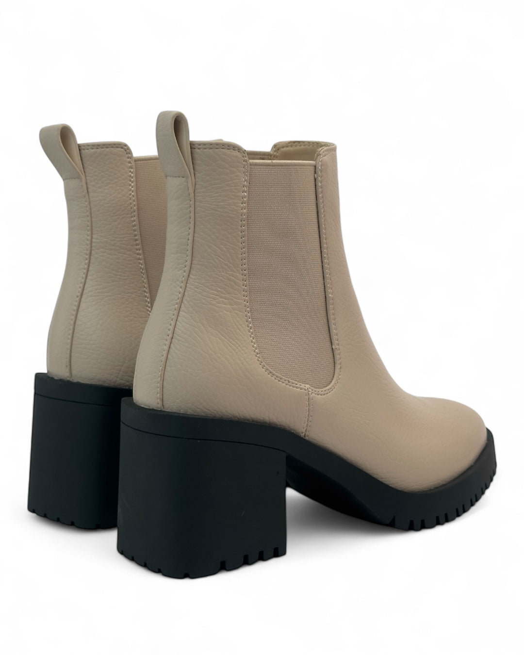 حذاء تشيلسي جلدي بنعل سميك