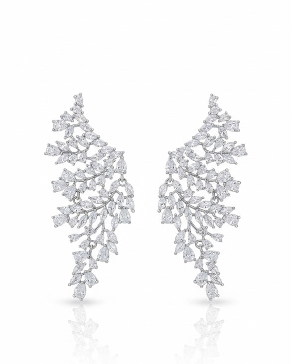 أقراط مرصعة بالزركون