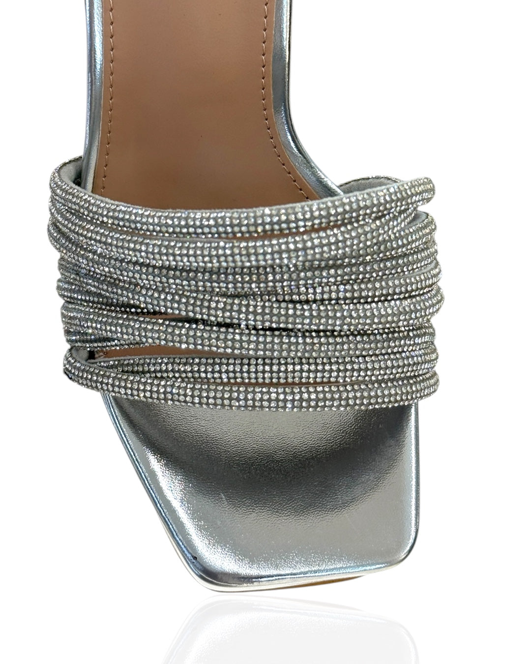 Bridal sandals with sparkling stones