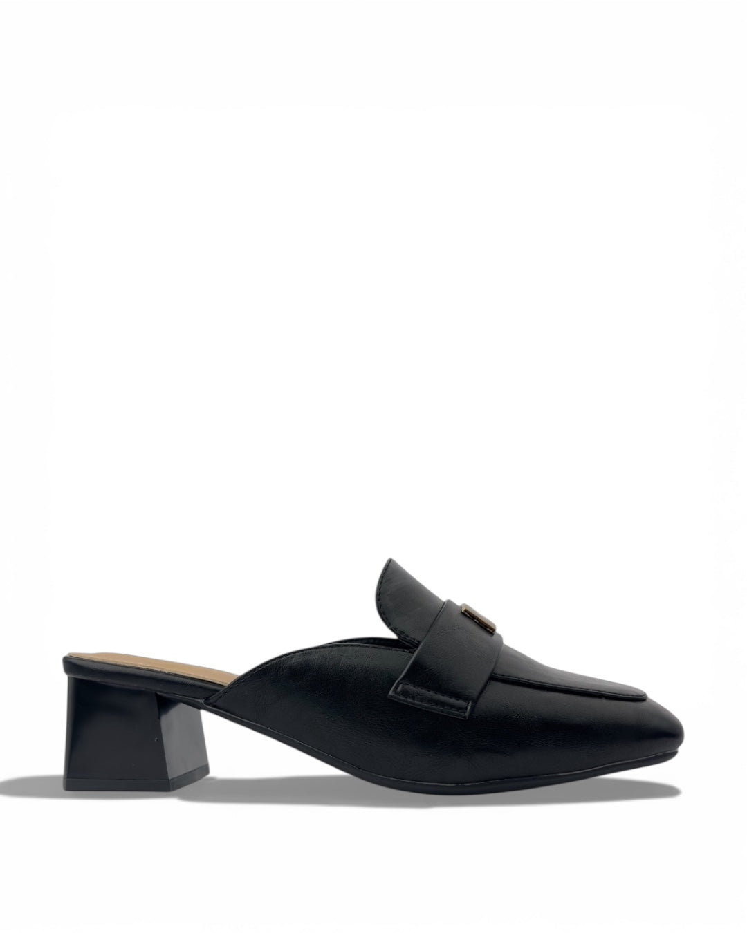 حذاء بدون كعب بكعب عريض وإبزيم ذهبي