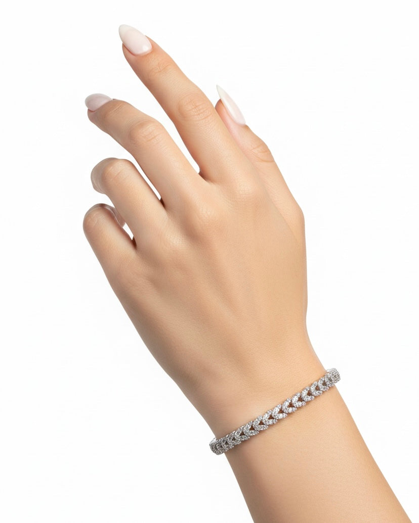 سوار مرصع بالزركون