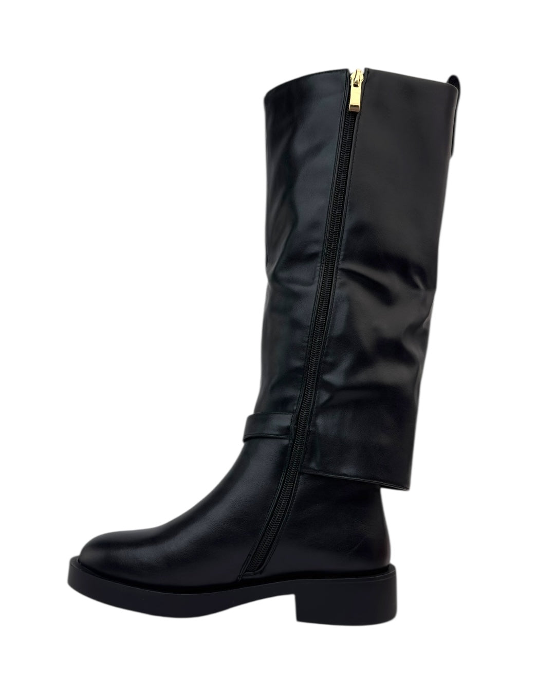 حذاء برقبة جلدية عالية