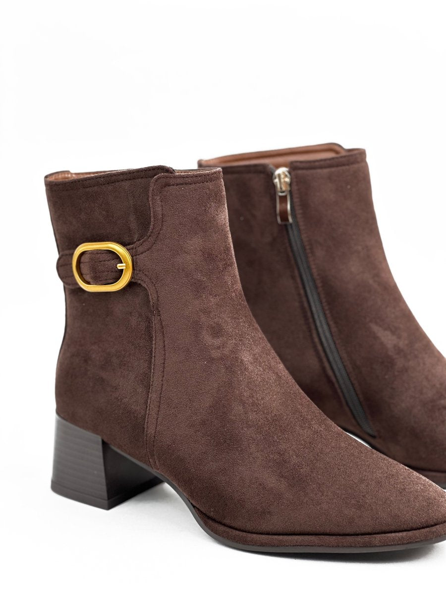 Short suede ankle boots