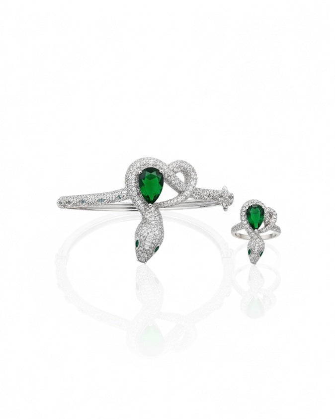 طقم مرصع بالزركون