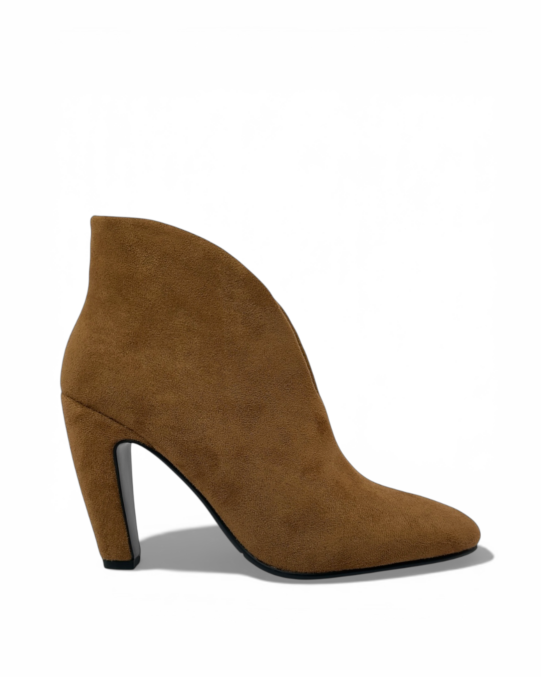 حذاء من جلد الغزال بكعب سميك وفتحة أمامية